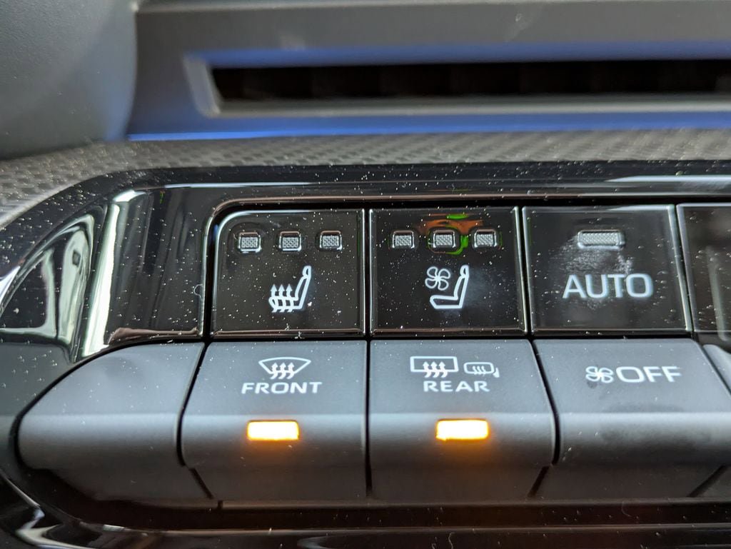 New 2026 Toyota Prius Limited FWD image 25