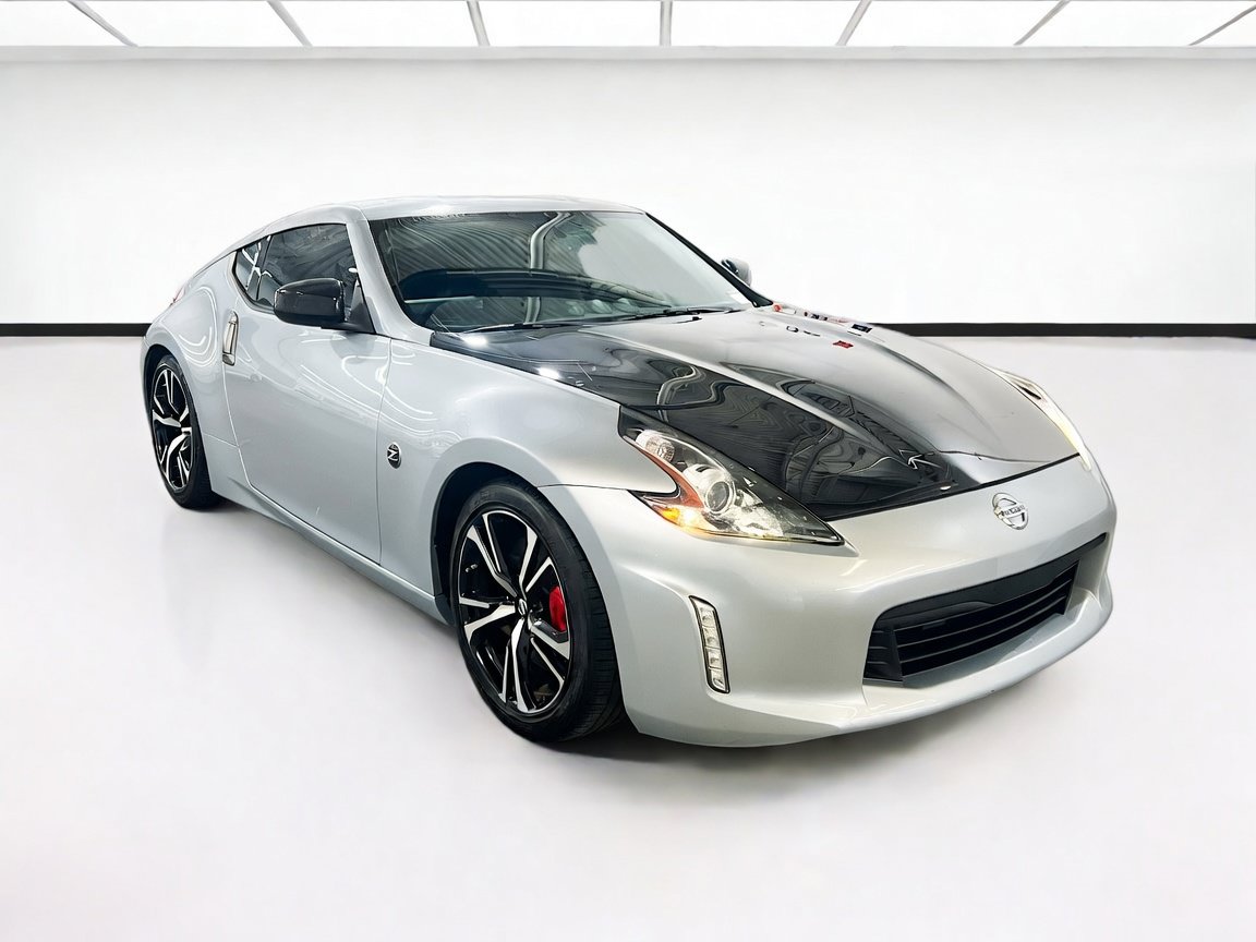 Used 2020 Nissan 370Z Coupe RWD image 3