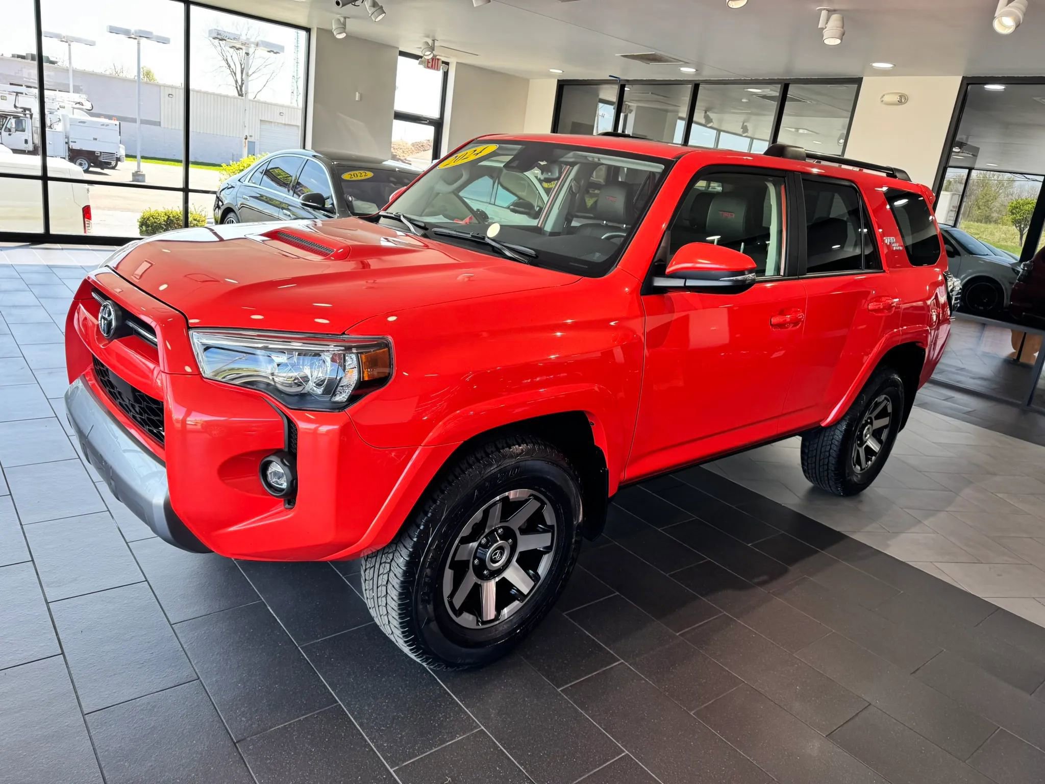 Used 2024 Toyota 4Runner TRD Off-Road Premium w/ Moonroof Package AWD/4WD image 2