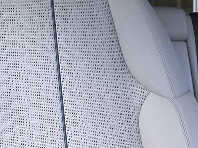 New 2026 Cadillac Optiq Luxury 2 image 27