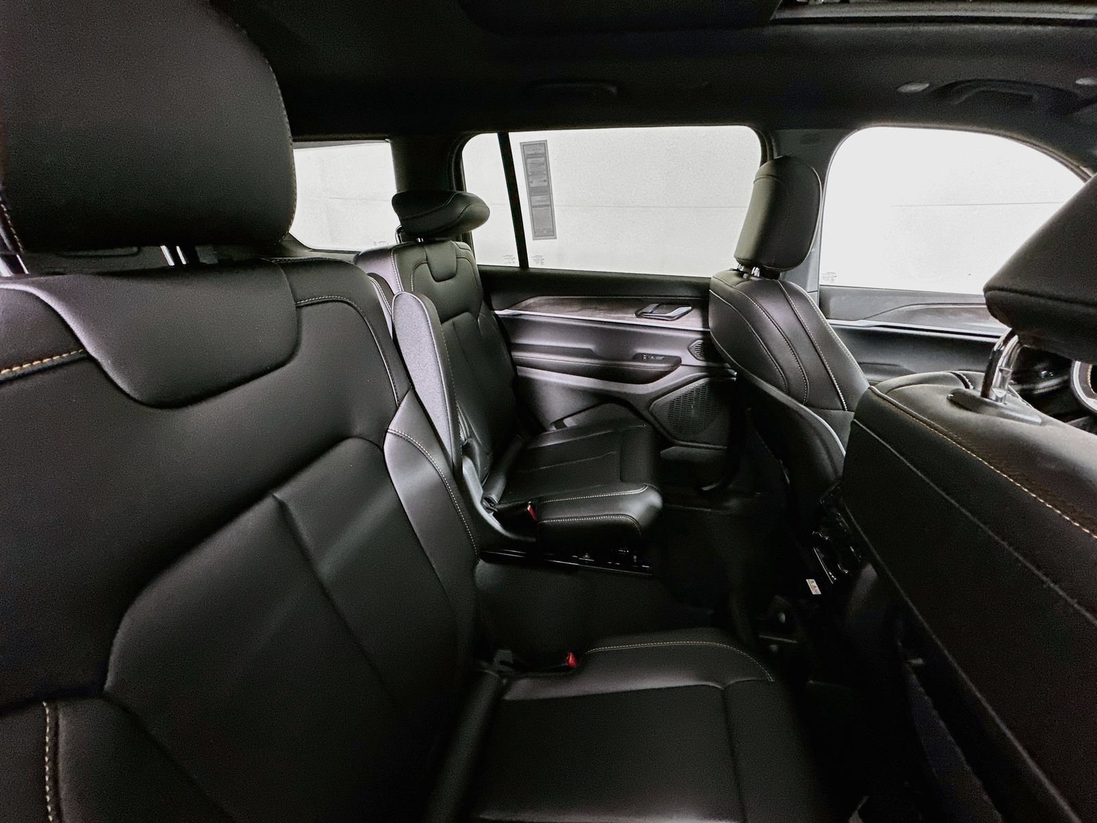 New 2026 Jeep Grand Cherokee L Limited AWD/4WD image 28