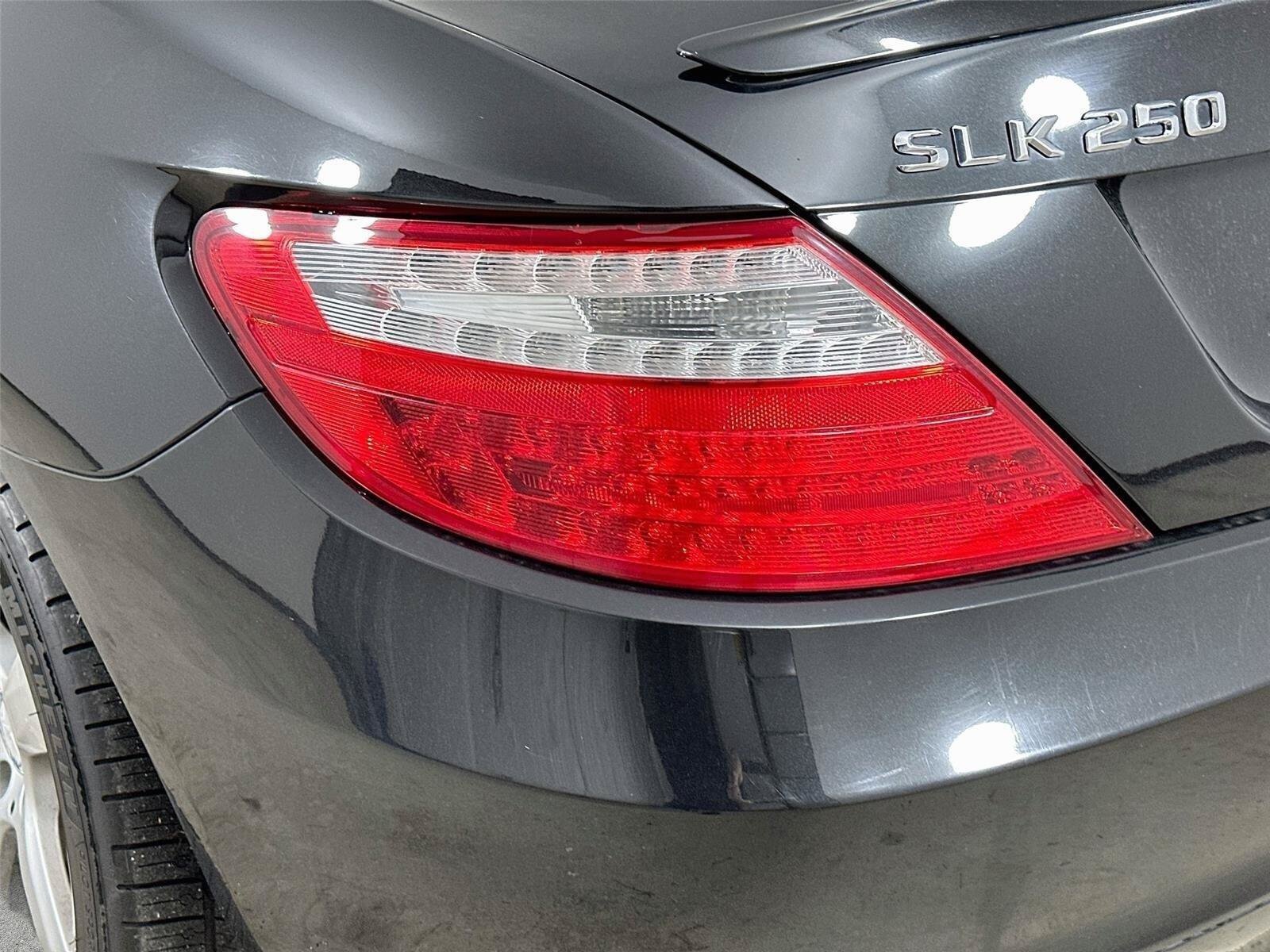 Certified 2015 Mercedes-Benz SLK 250 image 9