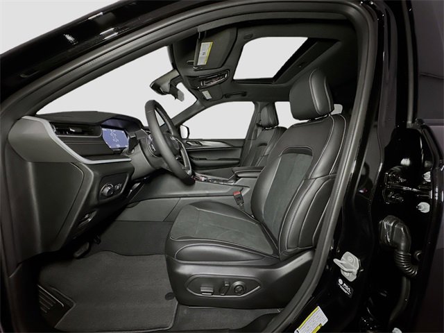 New 2025 Jeep Grand Cherokee L Altitude image 14