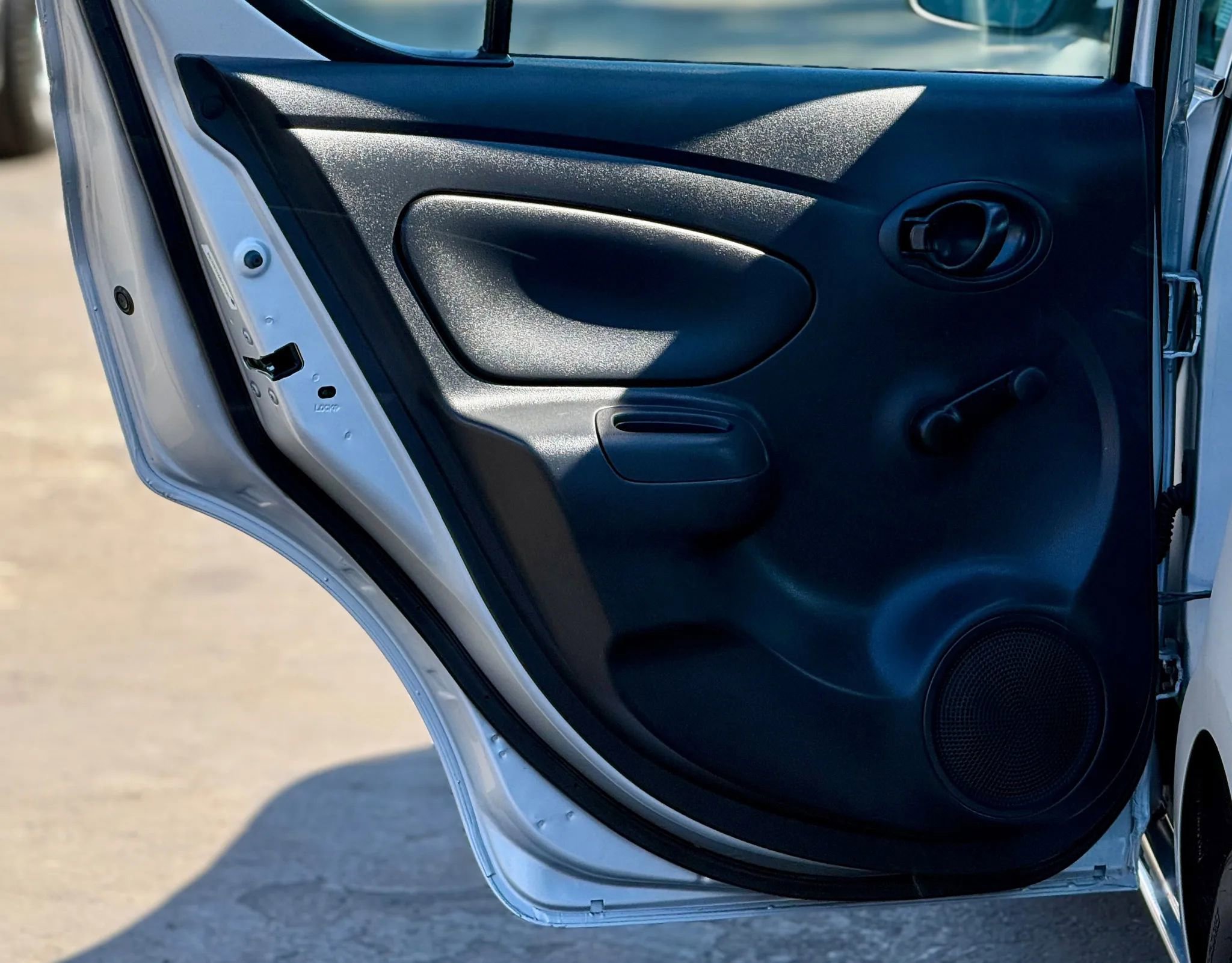 Used 2019 Nissan Versa S Plus image 8