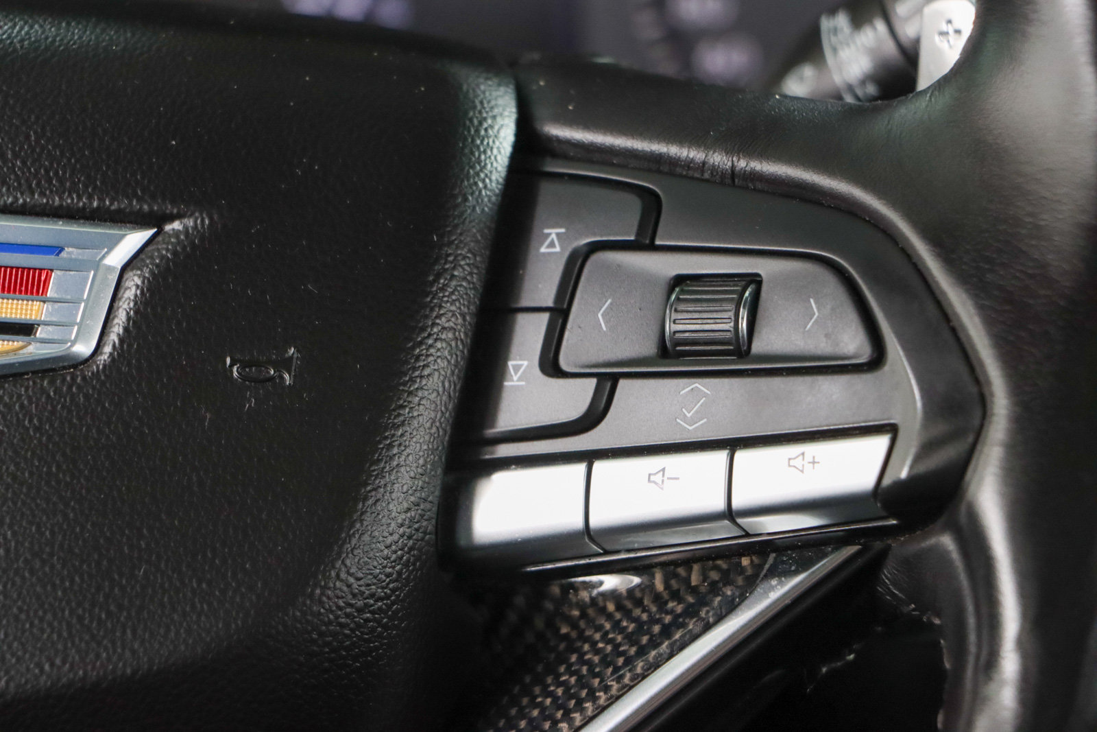 Used 2023 Cadillac XT6 Sport AWD/4WD image 14
