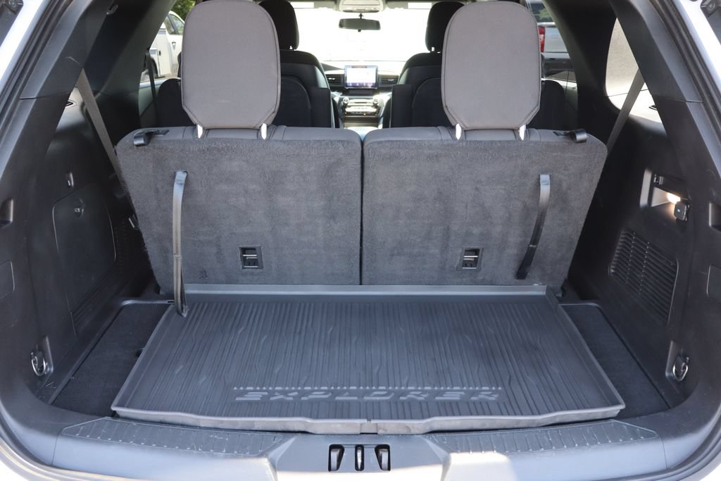 Used 2020 Ford Explorer XLT w/ Comfort Package AWD/4WD image 25