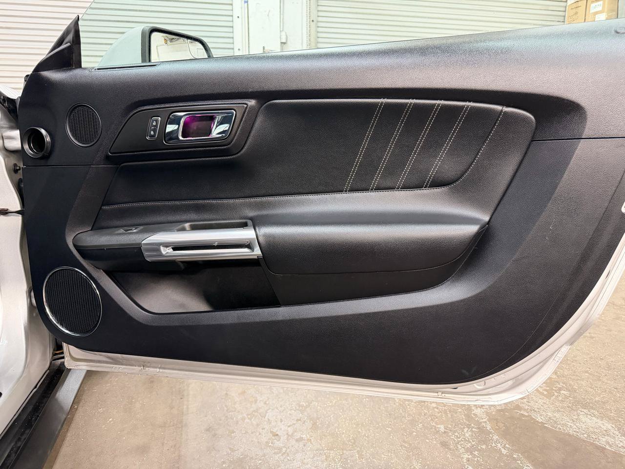 Used 2016 Ford Mustang Premium RWD image 37