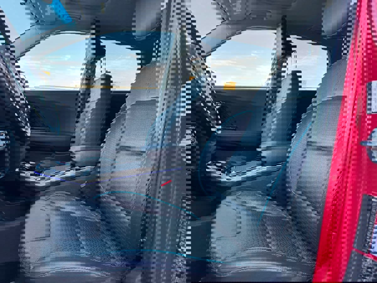 Used 2020 Kia Niro EX Premium image 17