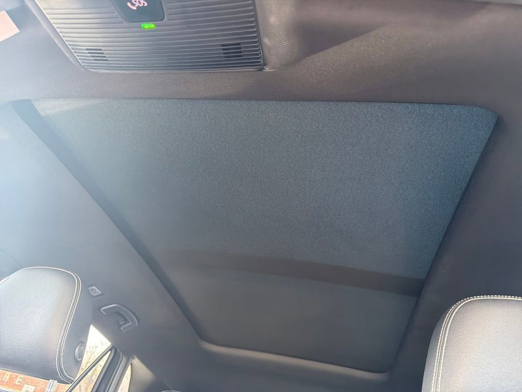 Used 2025 Volkswagen Atlas Cross Sport SEL image 40