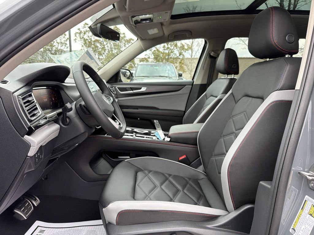 New 2026 Volkswagen Atlas Peak Edition image 11