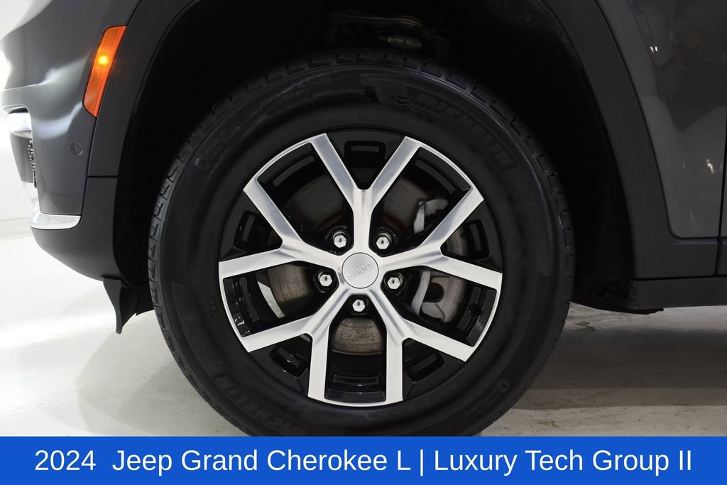 Used 2024 Jeep Grand Cherokee L Limited w/ Luxury Tech Group II image 6