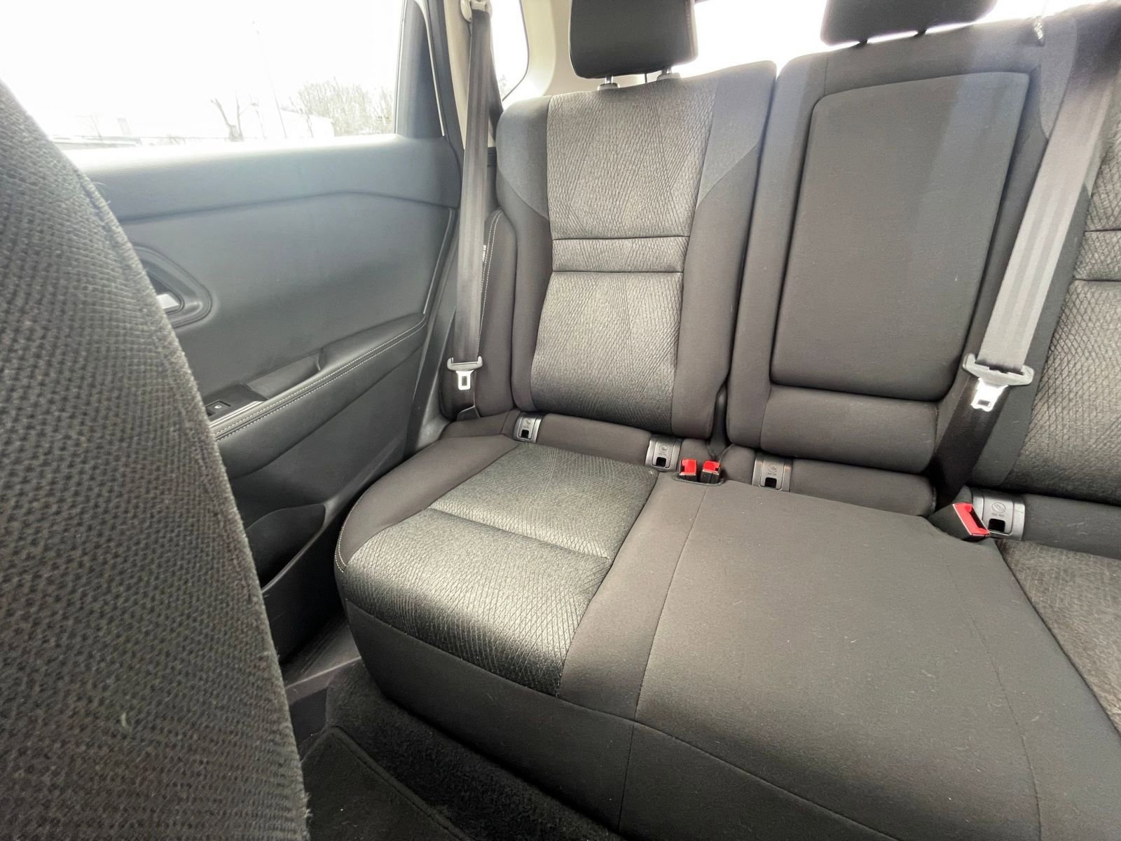 Used 2025 Nissan Rogue SV image 39