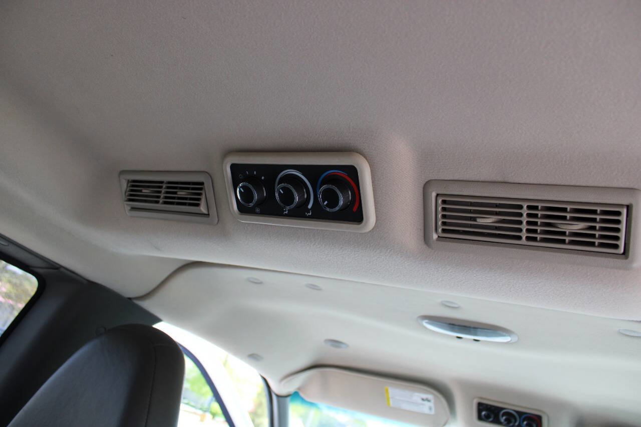 Used 2014 GMC Savana 1500 LT w/ LT Preferred Equipment Group RWD image 35