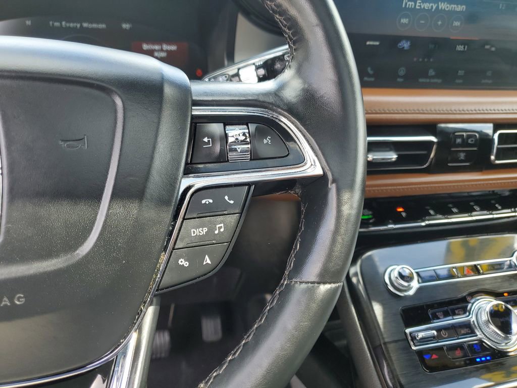 Used 2023 Lincoln Nautilus Reserve image 25