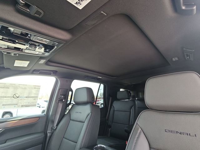 New 2026 GMC Yukon Denali w/ Sun & Power Step Package image 15