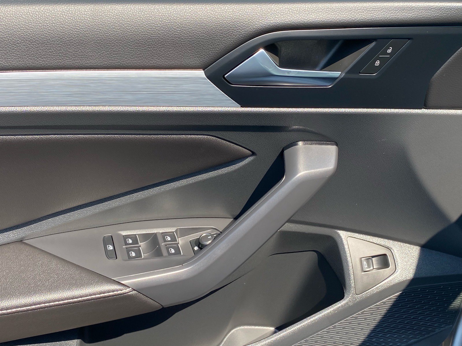 Certified 2025 Volkswagen Jetta Sport FWD image 20