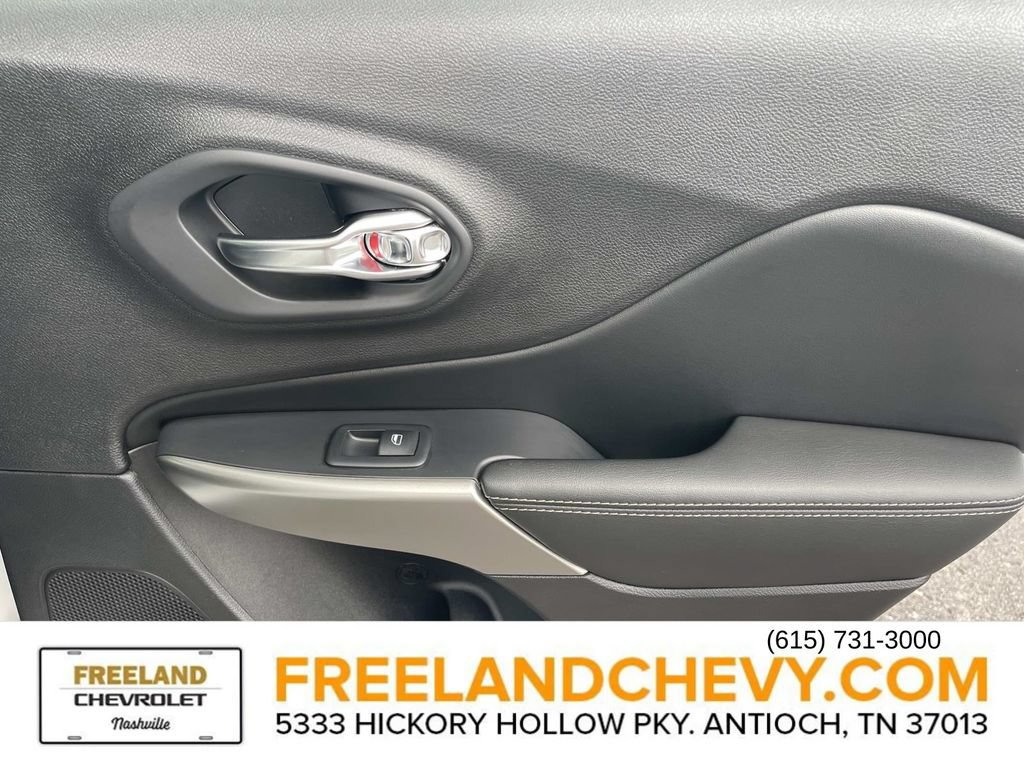 Used 2021 Jeep Cherokee Latitude Lux 80th Anniv w/ Quick Order Package 26U 80TH FWD image 23