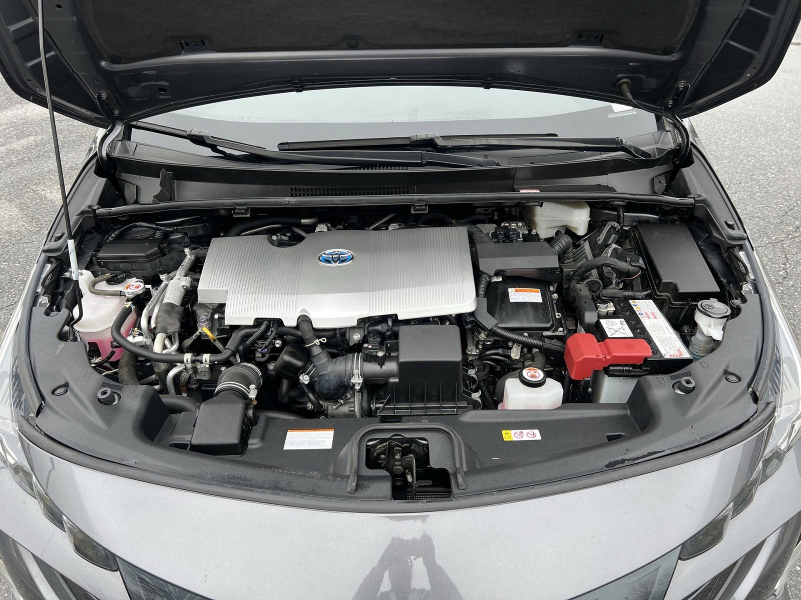 Used 2022 Toyota Prius Prime XLE image 27