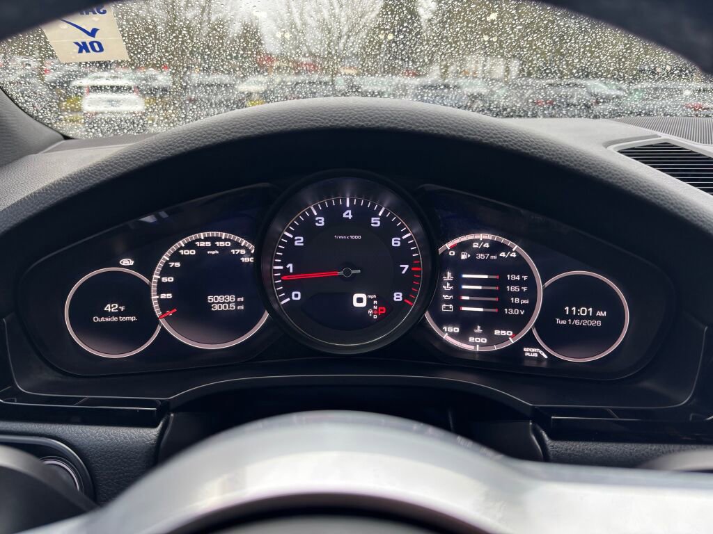 Used 2021 Porsche Cayenne S image 21