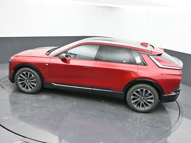 New 2025 Cadillac Lyriq Sport image 31