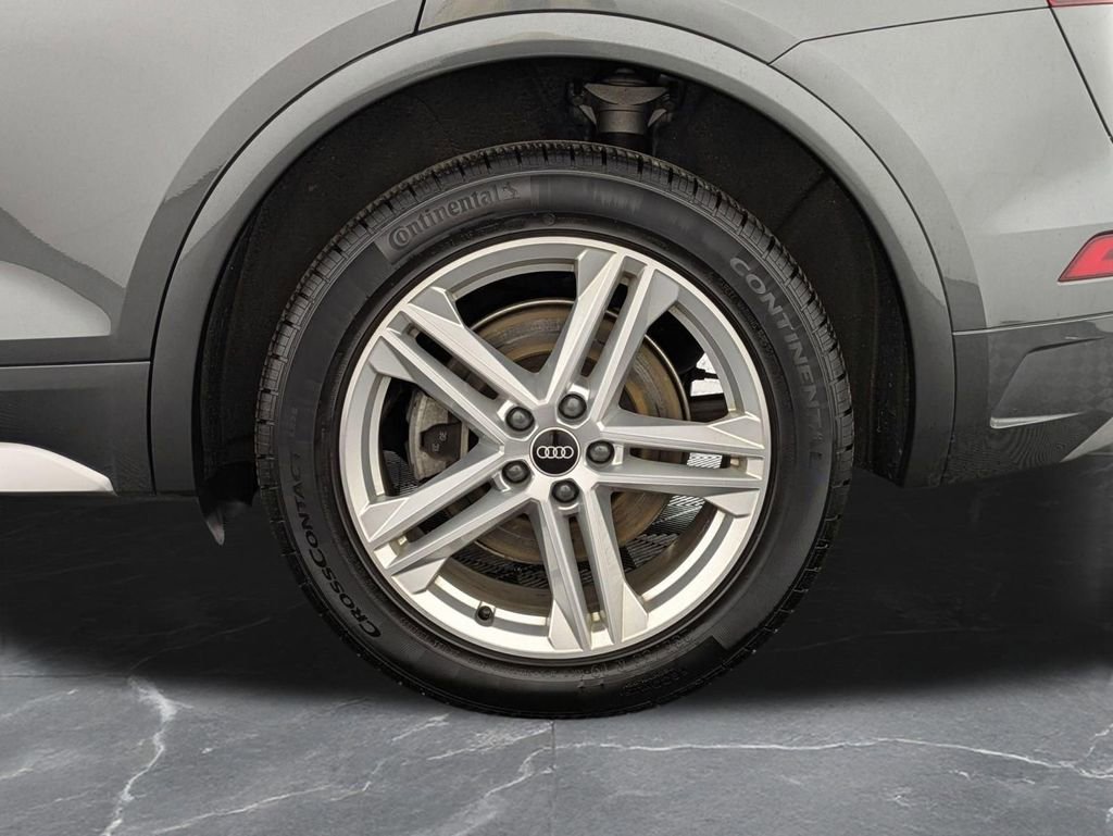 Used 2021 Audi Q5 e Premium Plus image 35
