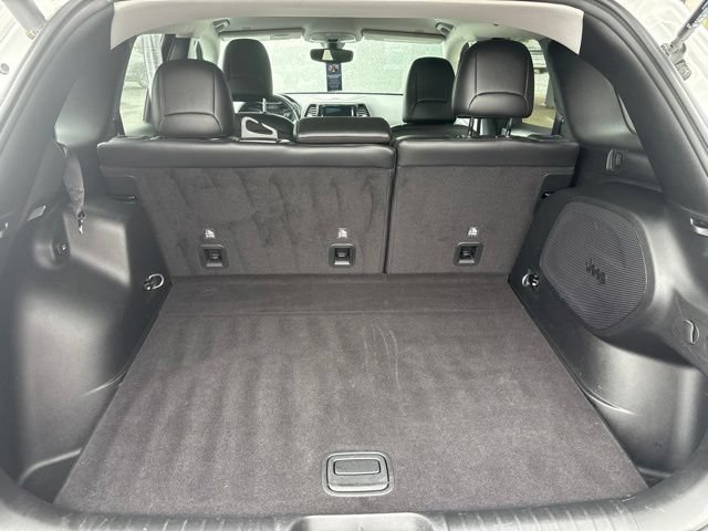 Used 2019 Jeep Cherokee Limited AWD/4WD image 18