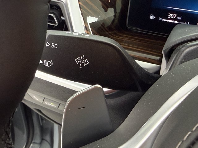 Used 2026 BMW X5 xDrive40i w/ M Sport Package AWD/4WD image 13