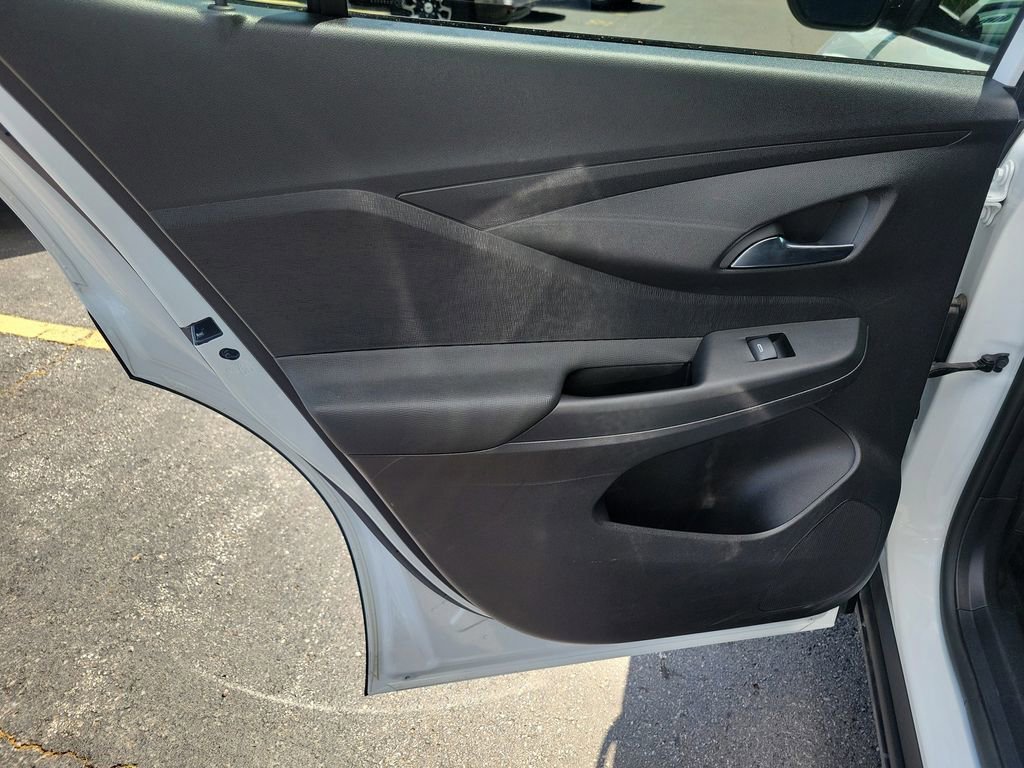 Certified 2025 Buick Envista Preferred FWD image 17