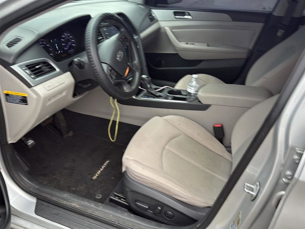Used 2015 Hyundai Sonata SE w/ Option Group 09 image 4