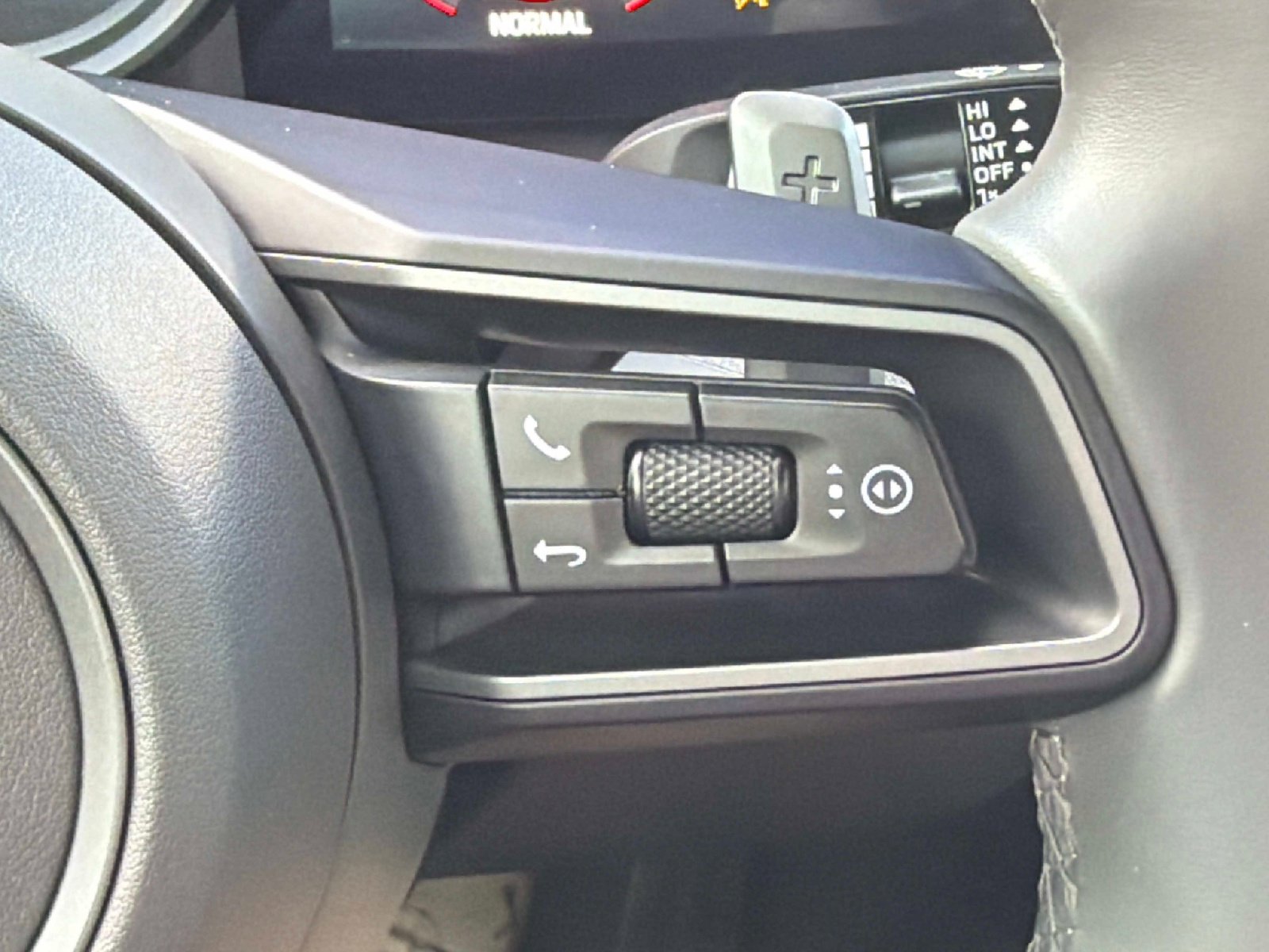 Used 2022 Porsche 911 Carrera RWD image 39