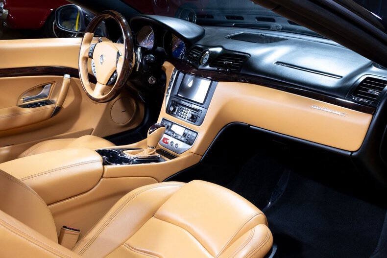 Used 2015 Maserati GranTurismo Convertible RWD image 54