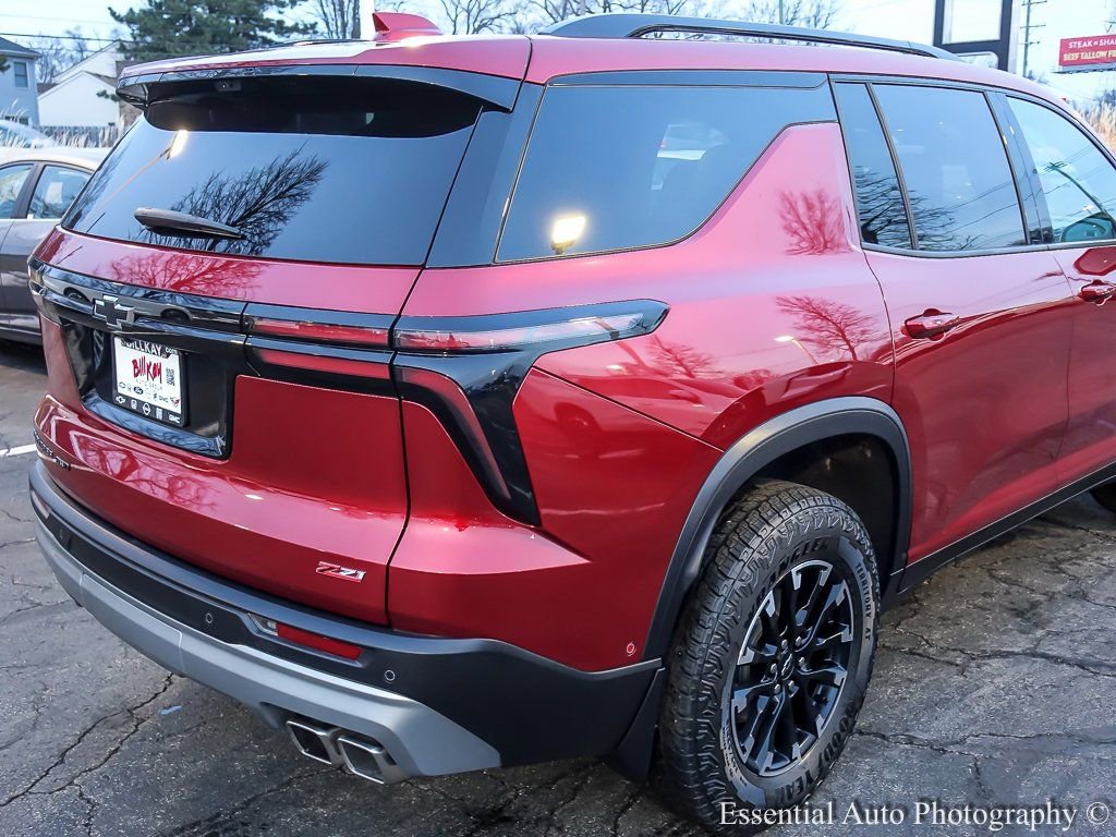 Used 2024 Chevrolet Traverse Z71 w/ Enhanced Driving Package image 10