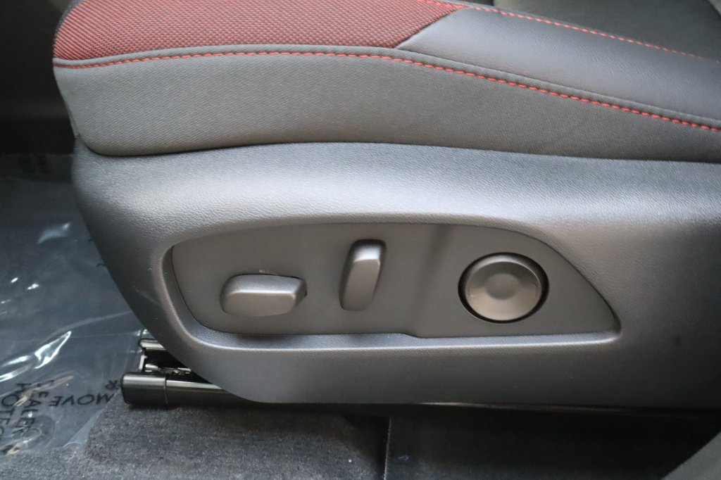 New 2027 Chevrolet Equinox RS w/ Safety and Technology Package FWD image 18
