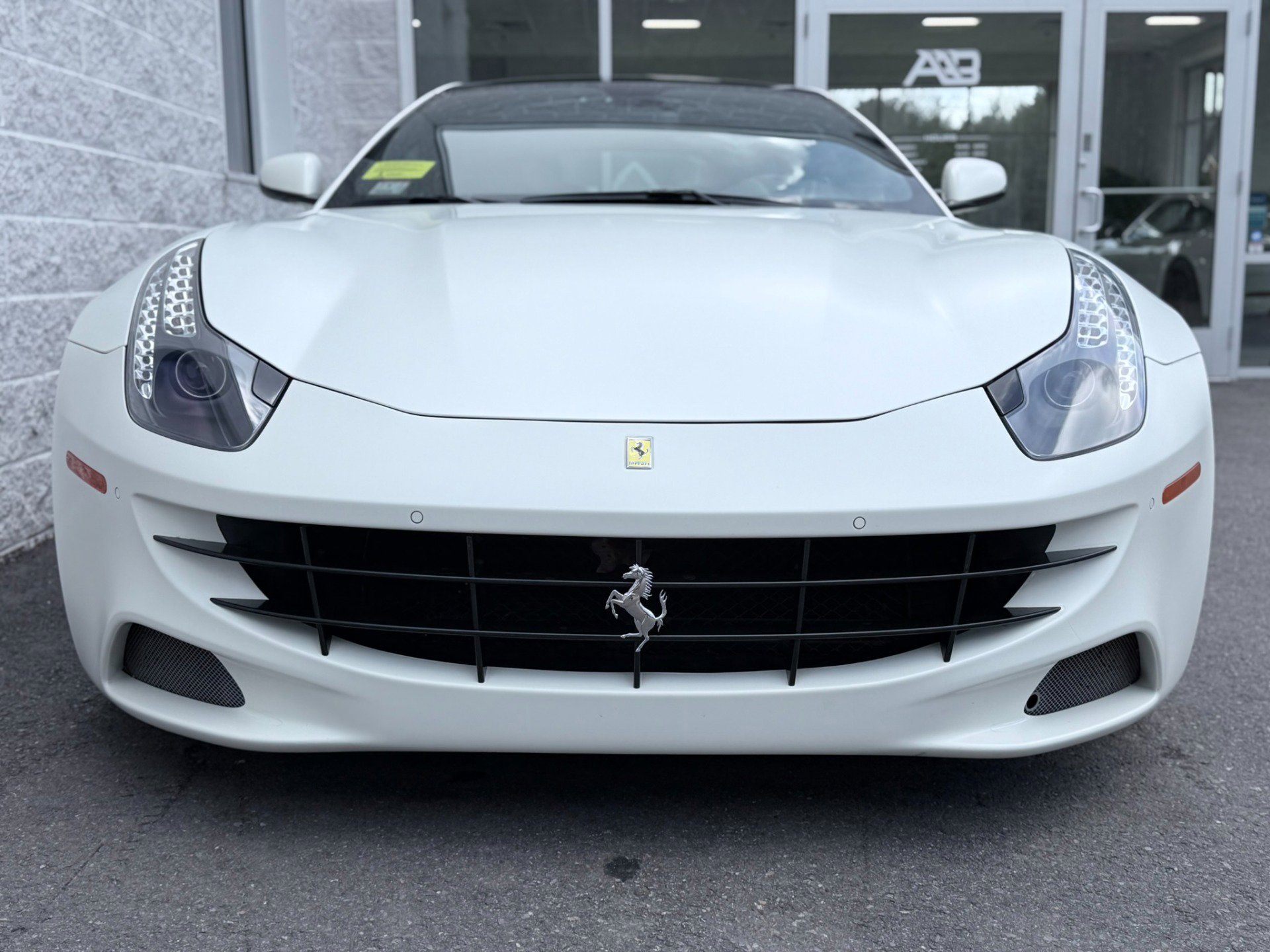Used 2012 Ferrari FF image 9