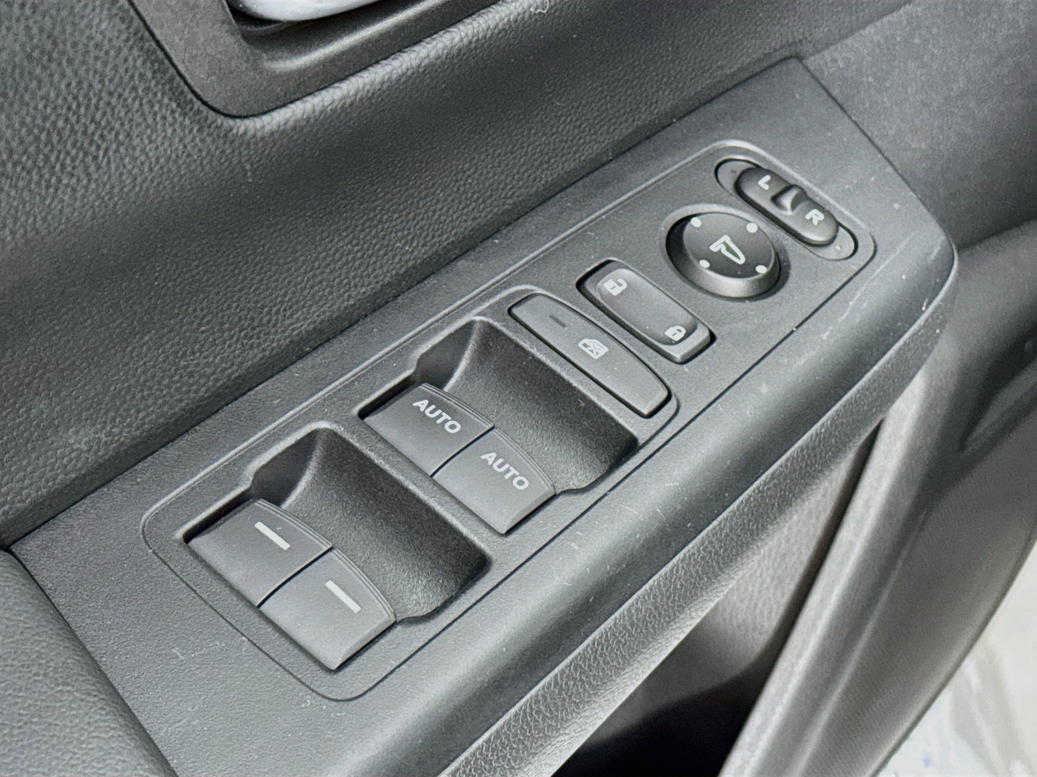 Used 2024 Honda CR-V Sport image 17