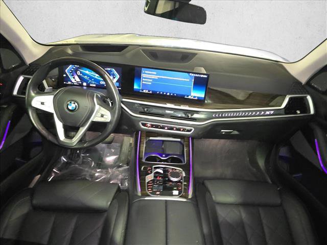 Used 2024 BMW X7 xDrive40i w/ Premium Package AWD/4WD image 9