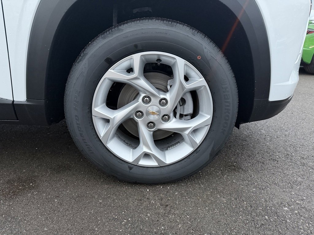 New 2026 Chevrolet Trax LS w/ LS Convenience Package image 25