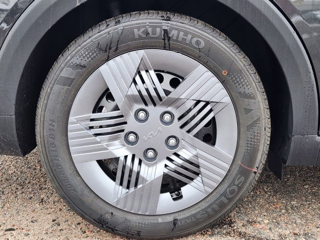 New 2025 Kia K4 LX image 15