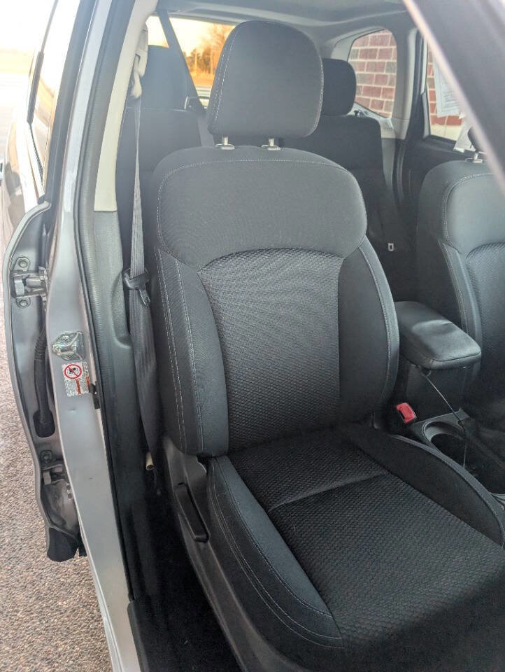 Used 2016 Subaru Forester 2.5i Premium w/ All-Weather Package image 14