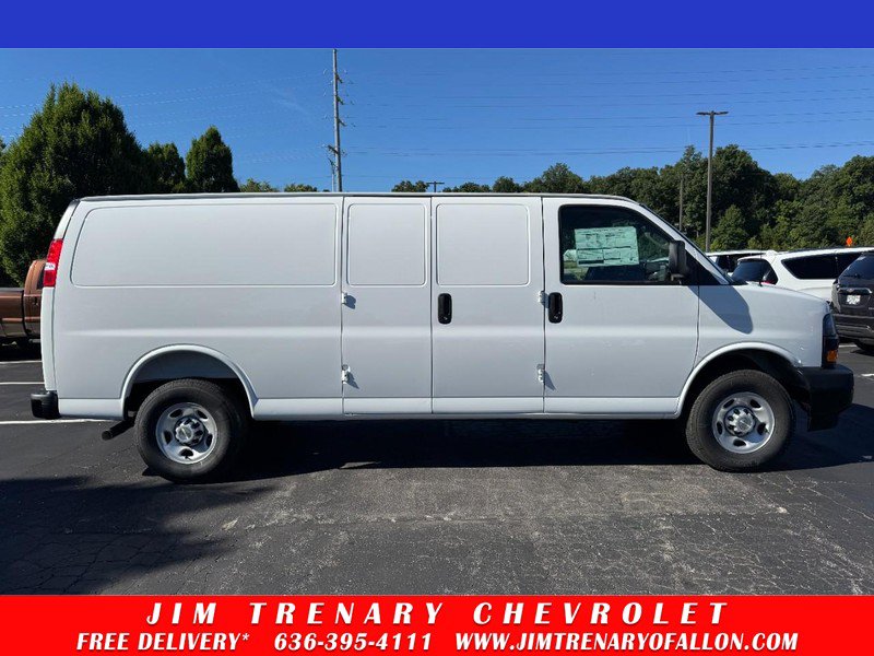 New 2026 Chevrolet Express 2500 Extended w/ Communications Package
