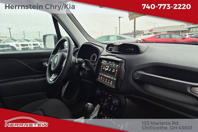 Used 2023 Jeep Renegade Latitude image 25