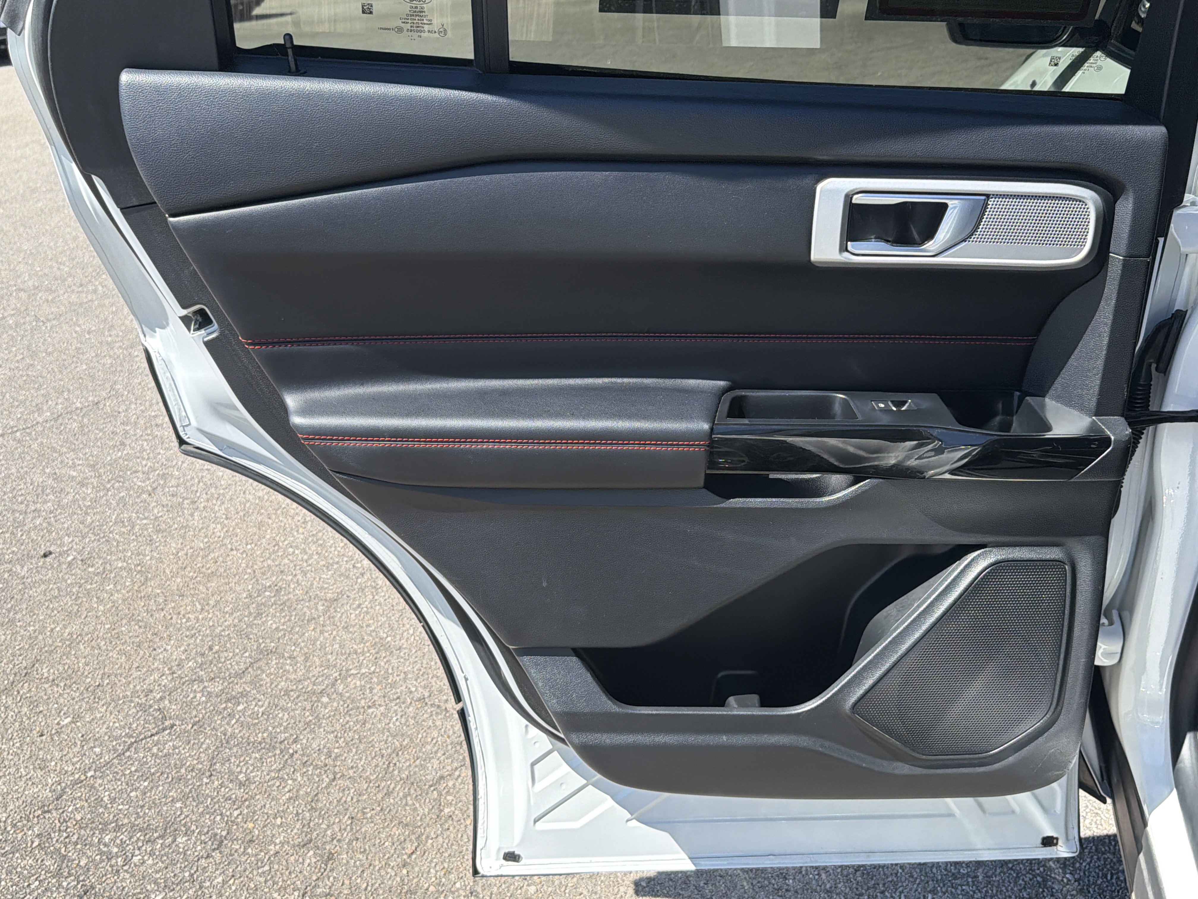 Used 2022 Ford Explorer ST-Line w/ Class IV Trailer Tow Package image 47