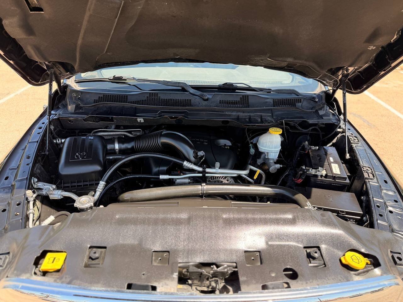 Used 2019 RAM 1500 Classic SLT RWD image 28