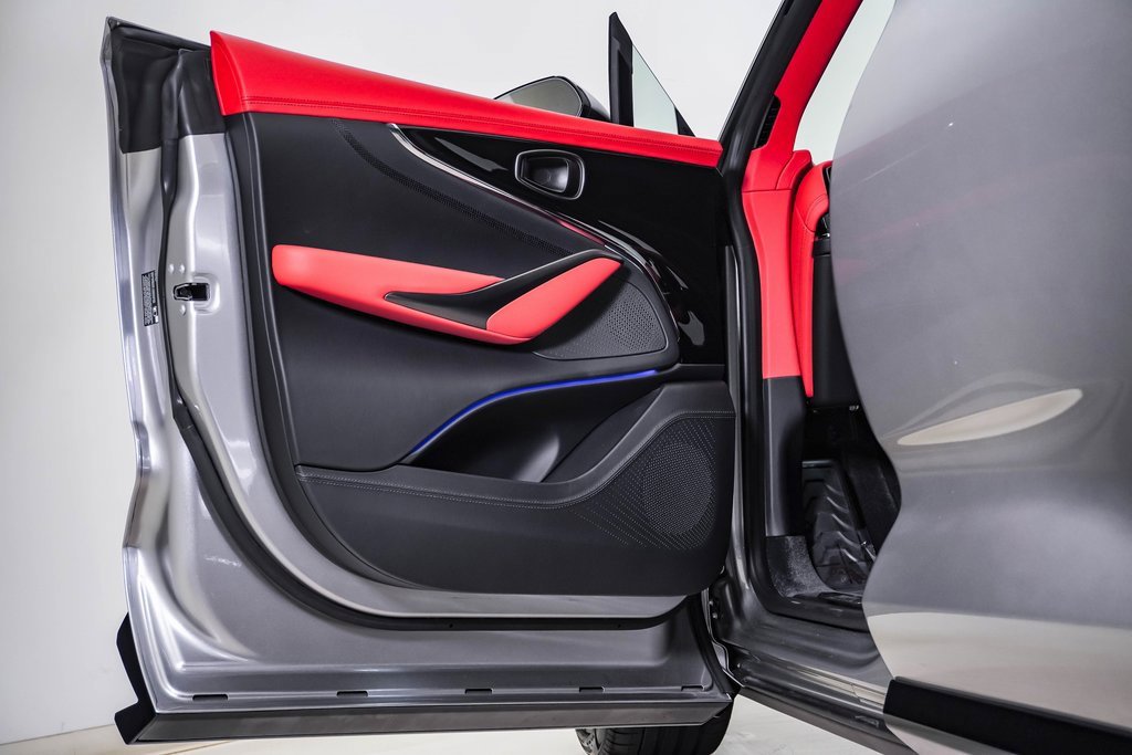 New 2025 Aston Martin DBX 707 image 32