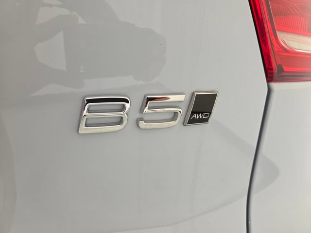 New 2026 Volvo XC40 B5 Plus w/ Protection Package Premier AWD/4WD image 16