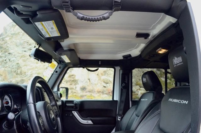 Used 2017 Jeep Wrangler Unlimited Rubicon w/ Connectivity Group AWD/4WD image 63