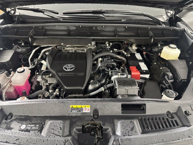 Used 2026 Toyota Highlander XLE AWD/4WD image 11