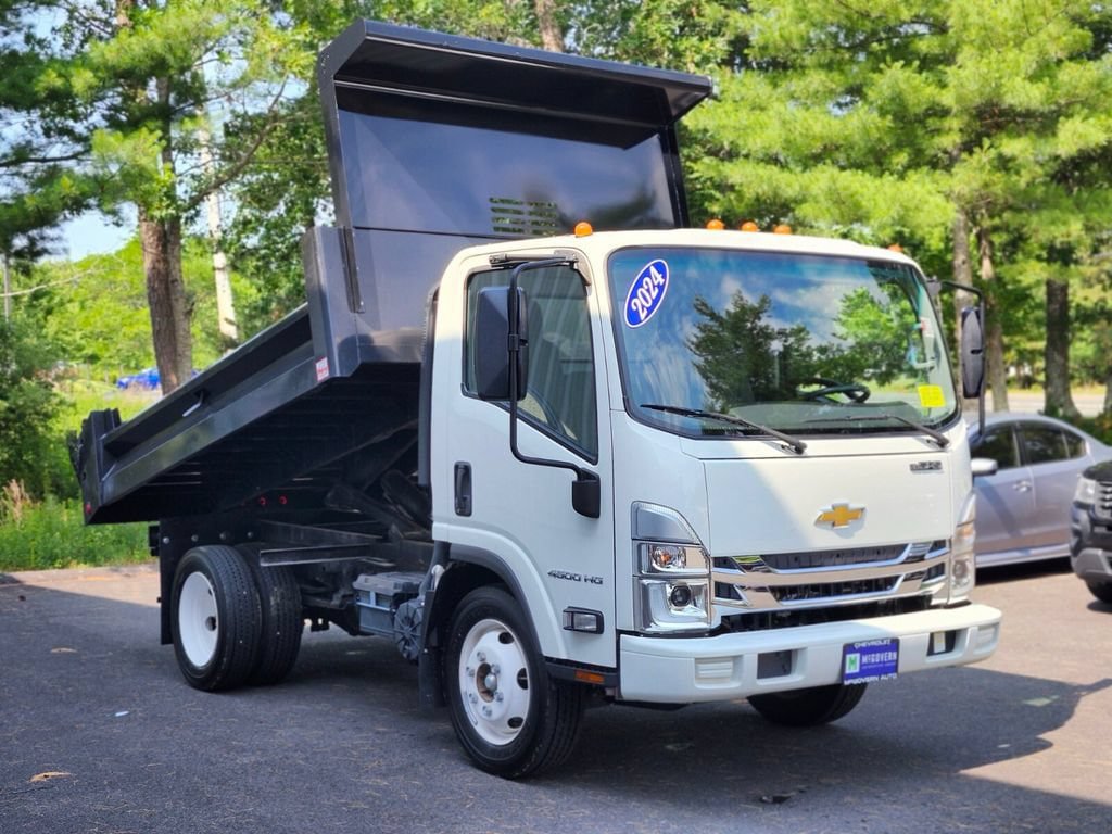 Used 2024 Chevrolet Low Cab Forward RWD image 7