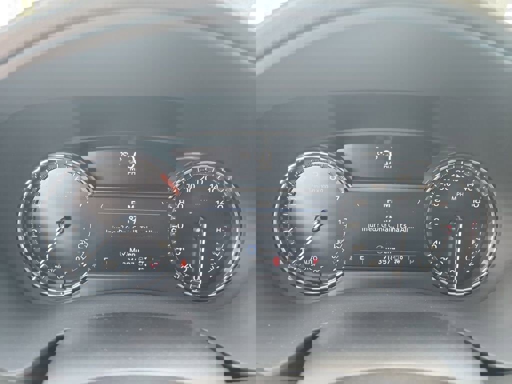 Certified 2022 Cadillac XT4 Premium Luxury w/ Enhanced Visibility Package image 11