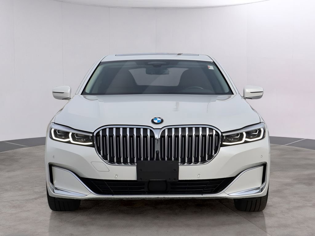 Used 2021 BMW 740i xDrive w/ Premium Package AWD/4WD image 2